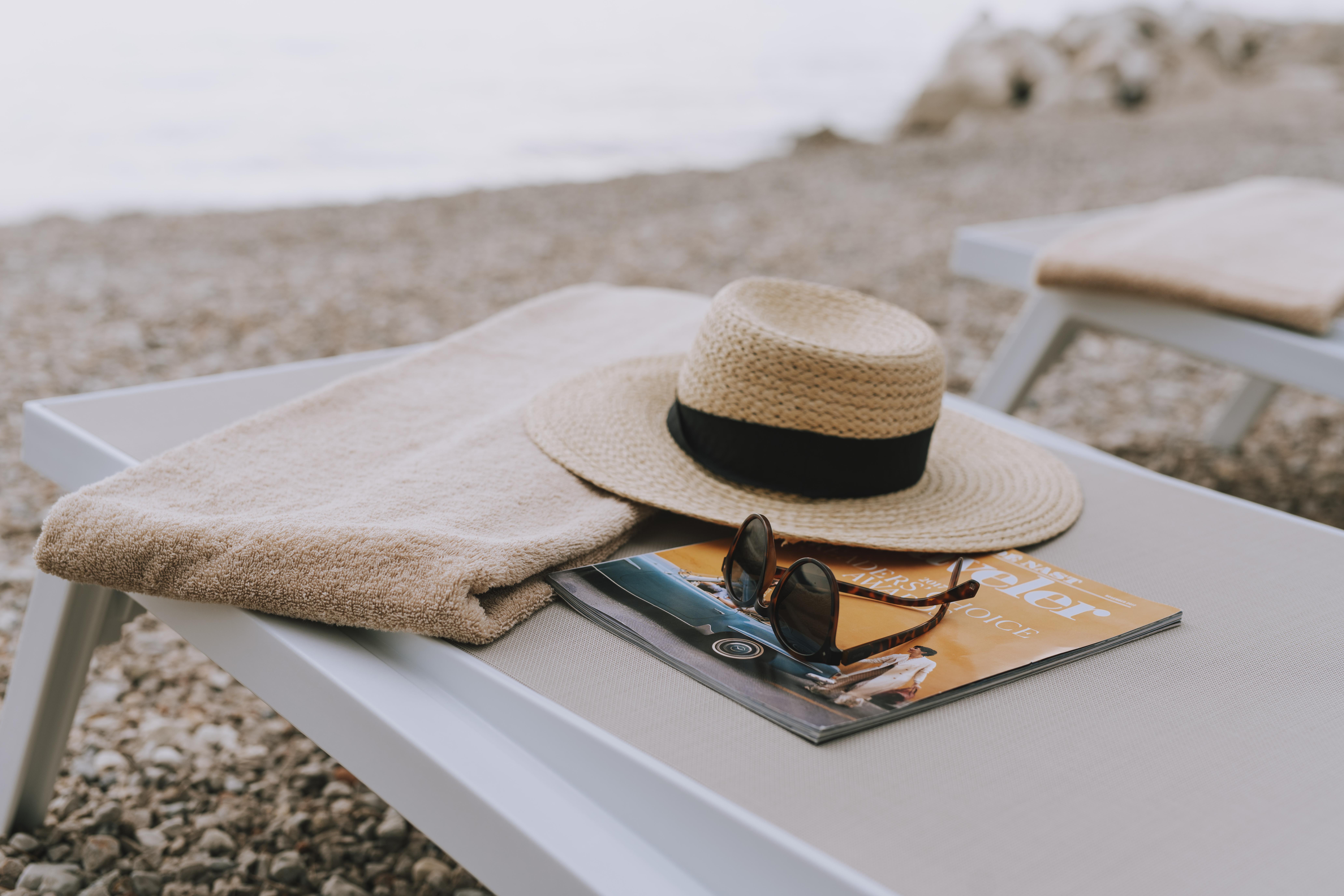 Grand Hotel Miramare Crikvenica Buitenkant foto A beach hat