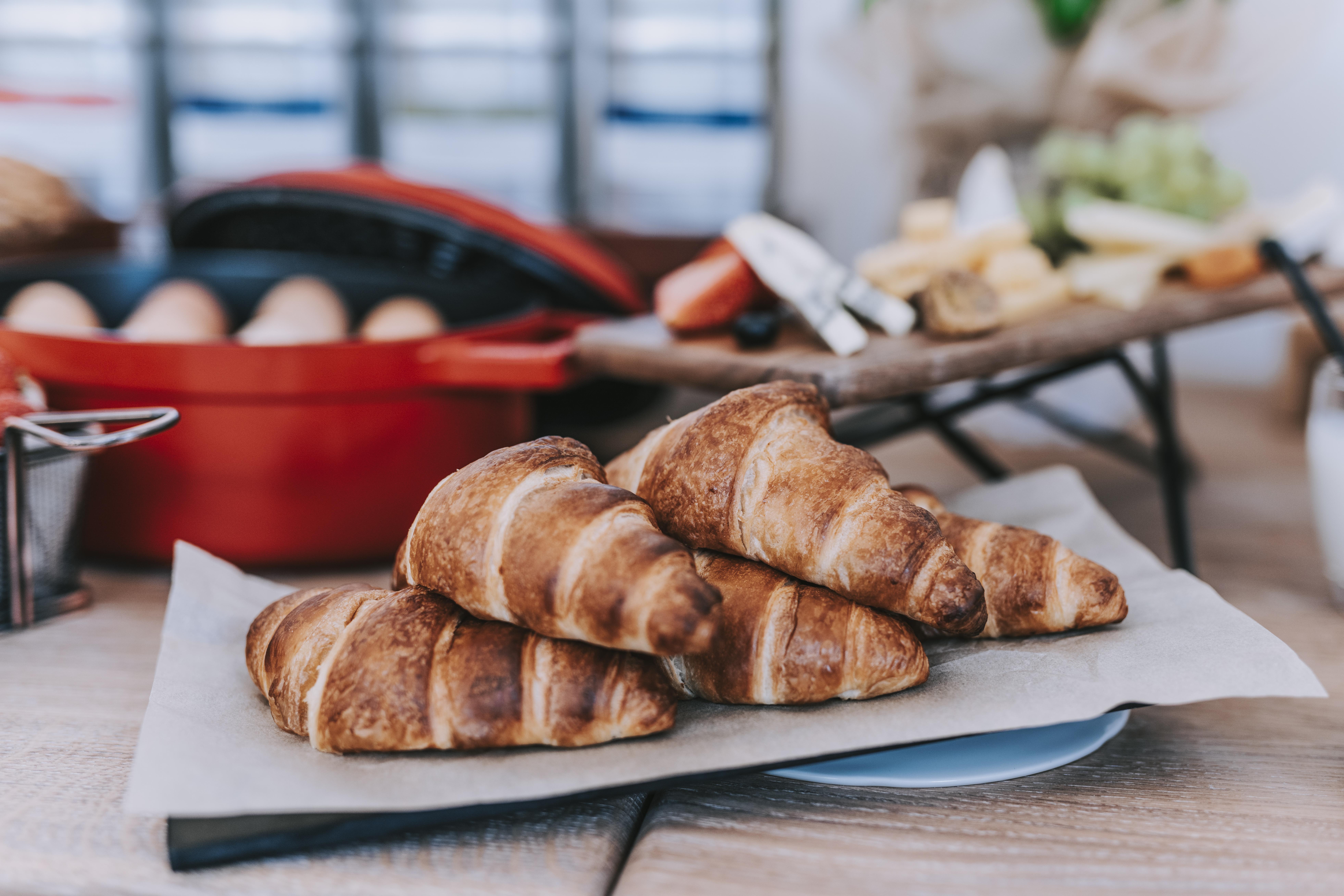 Grand Hotel Miramare Crikvenica Buitenkant foto Croissants